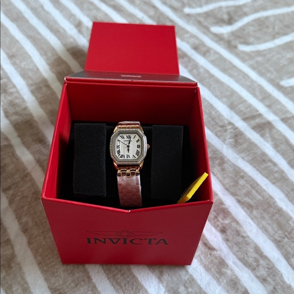 Invicta Women's Wildflower Rose Gold- Diamond Bezel Crystal Watch - Picture 3 of 5